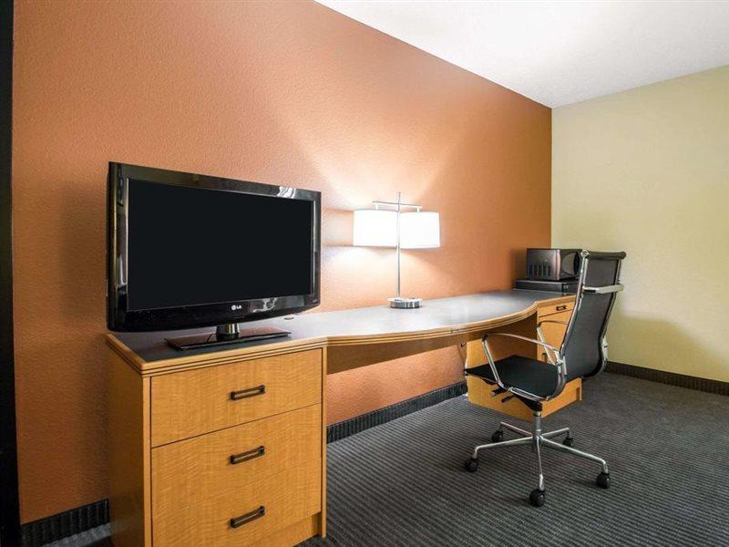 Comfort Inn & Suites Sheboygan I-43 Esterno foto