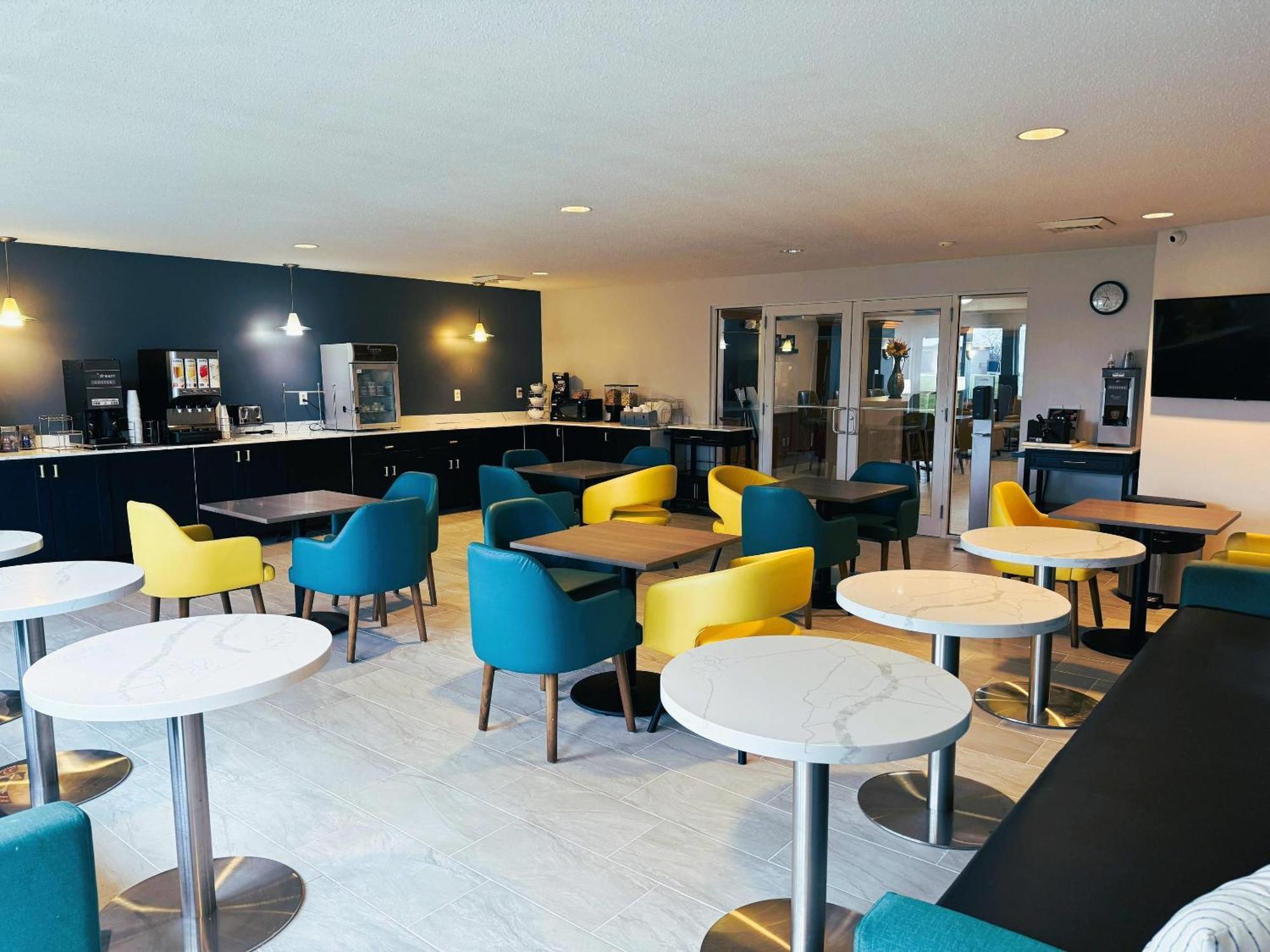 Comfort Inn & Suites Sheboygan I-43 Esterno foto