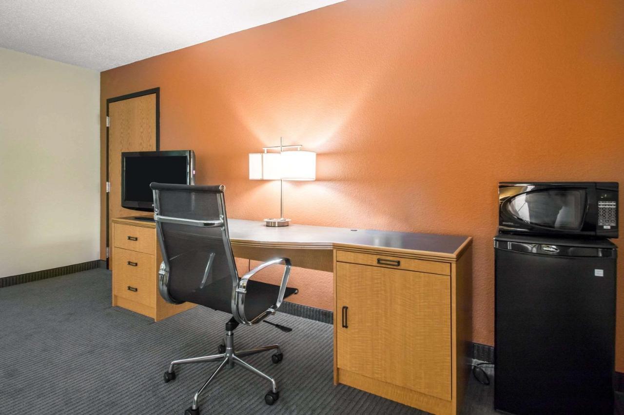 Comfort Inn & Suites Sheboygan I-43 Esterno foto